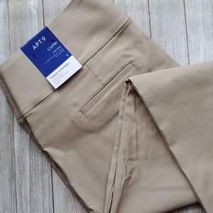NWT Tummy Control Capris